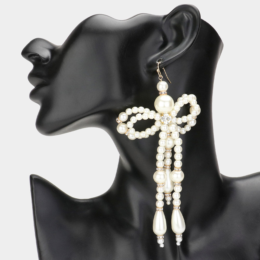 Oversized Pearl Bow Earring