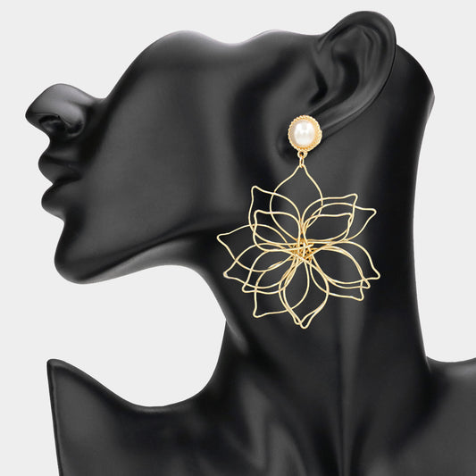 Cara Wire Flower Earring